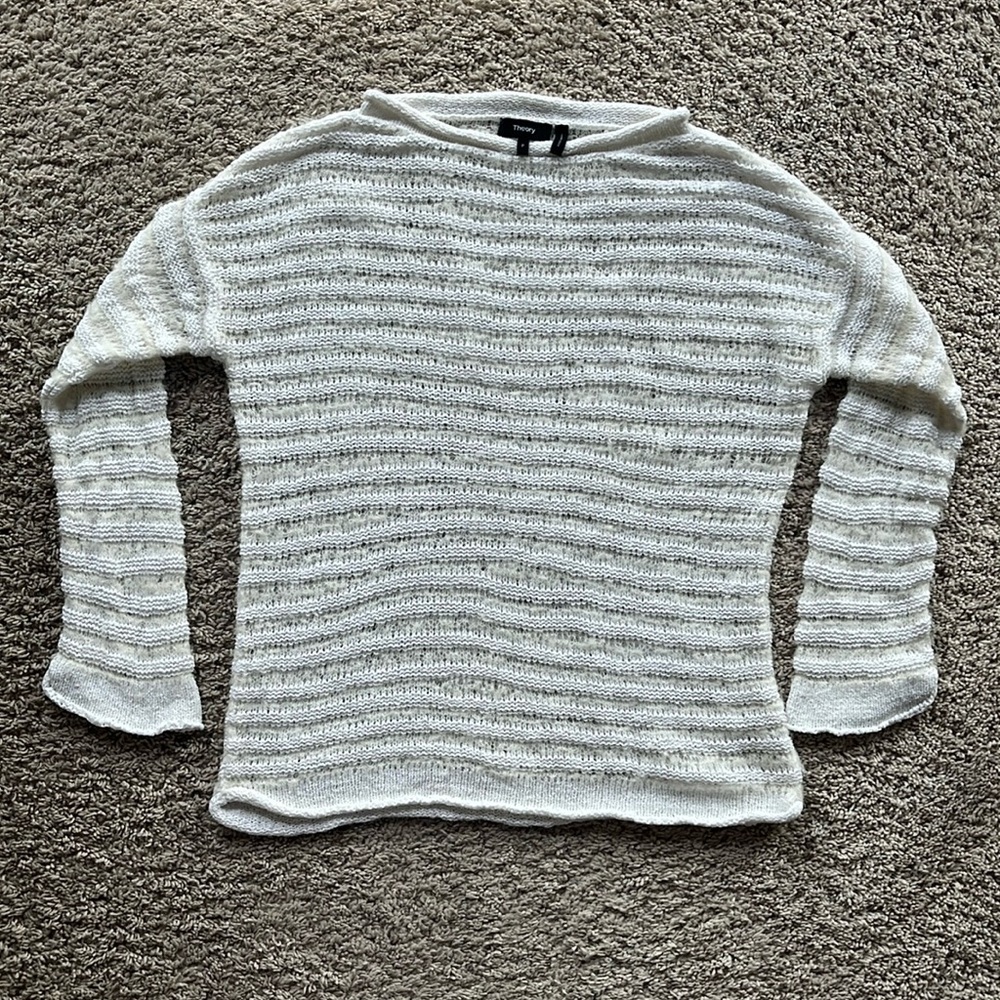 Theory cream sweater P